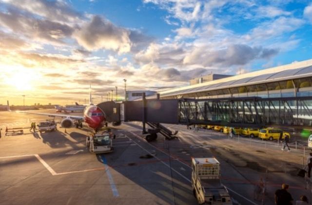 ミラノ空港発の貸切ハイヤー送迎サービス 現地旅行会社イタリアタビ 空港送迎